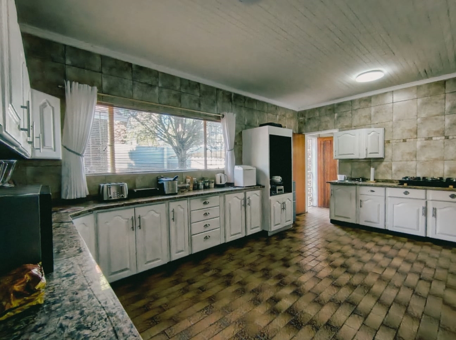 4 Bedroom Property for Sale in Wilkoppies North West